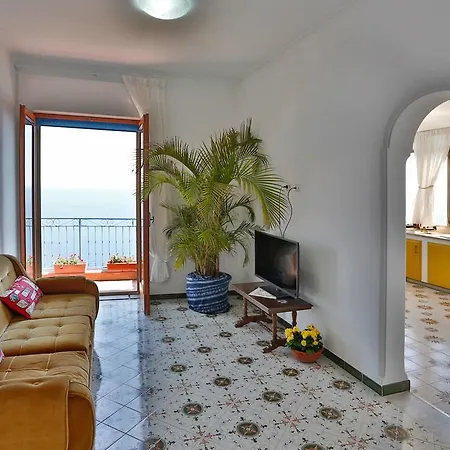 Guest house Serena With Sea View